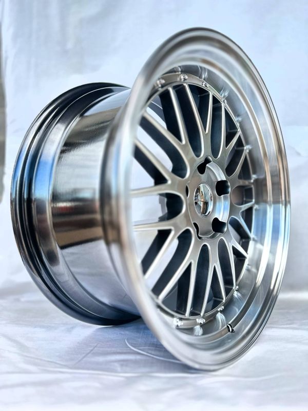 KS014	R18 9J	ET20	5x120	72,6	HYPER BLACK MACHINE LIP + CHROME RIVERTS