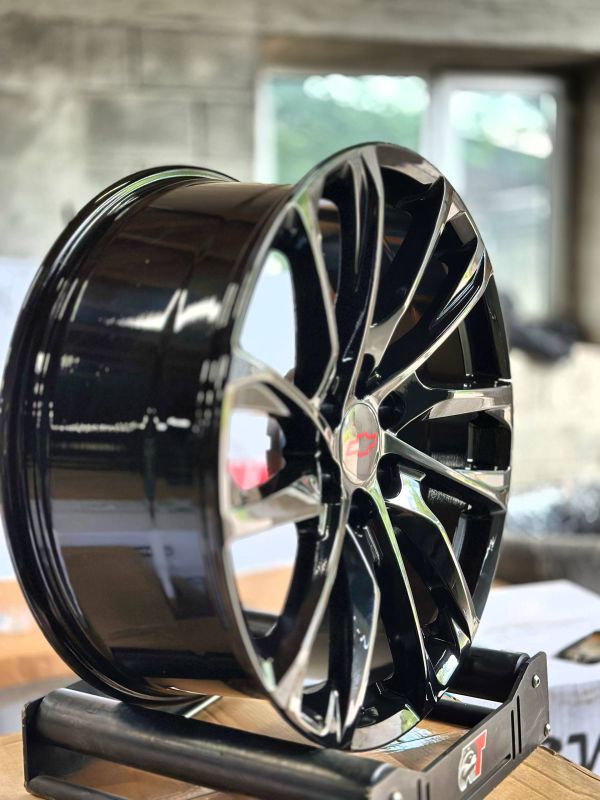 FB665	R22 9J	ET24	6x139,7	78.1	Gloss Black