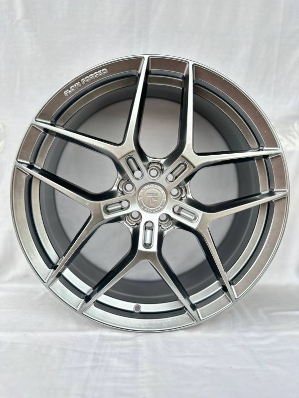 FA833	R20 8,5J	ET35	5x108	73,1	Hyper Black