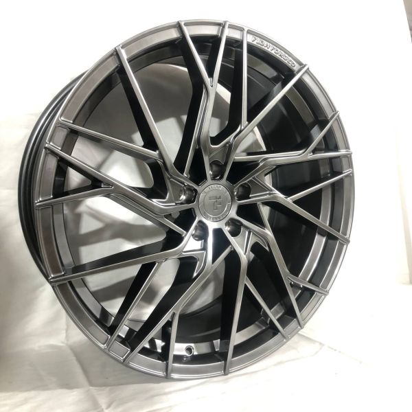 FA831	R20 8,5J	ET30	5x112	66.6	HYPER BLACK
