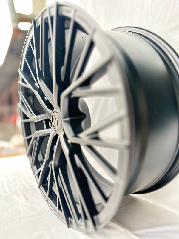 FA829	R20 9,5J	ET40	5x112	66.6	SATIN BLACK
