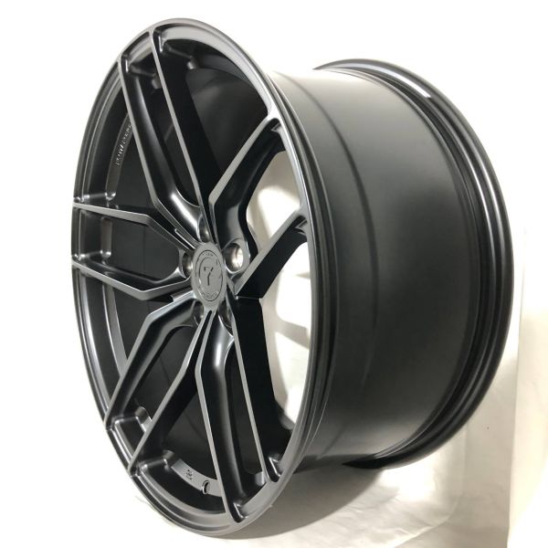 FA751	R20 9,5J	ET35	5x112	66,6 Matte Black