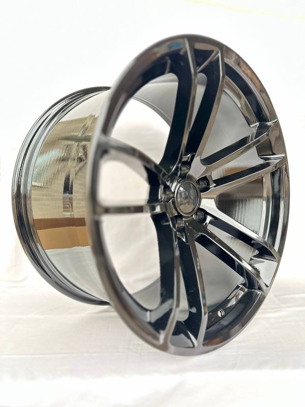 FA607R	R20 11J	ET22	5x115	71,5	Gloss Black