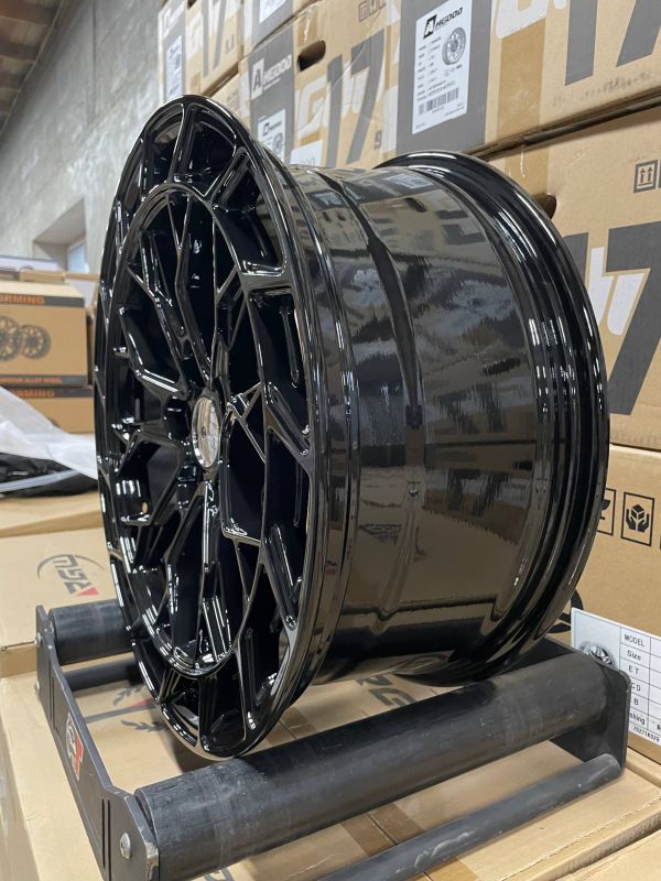 FA004	R20 9J	ET30	5x112	66,6	Gloss Black