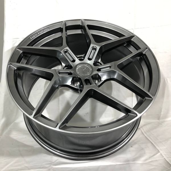 F9833	R19 8,5J	ET30	5x120	72,6	Hyper Black