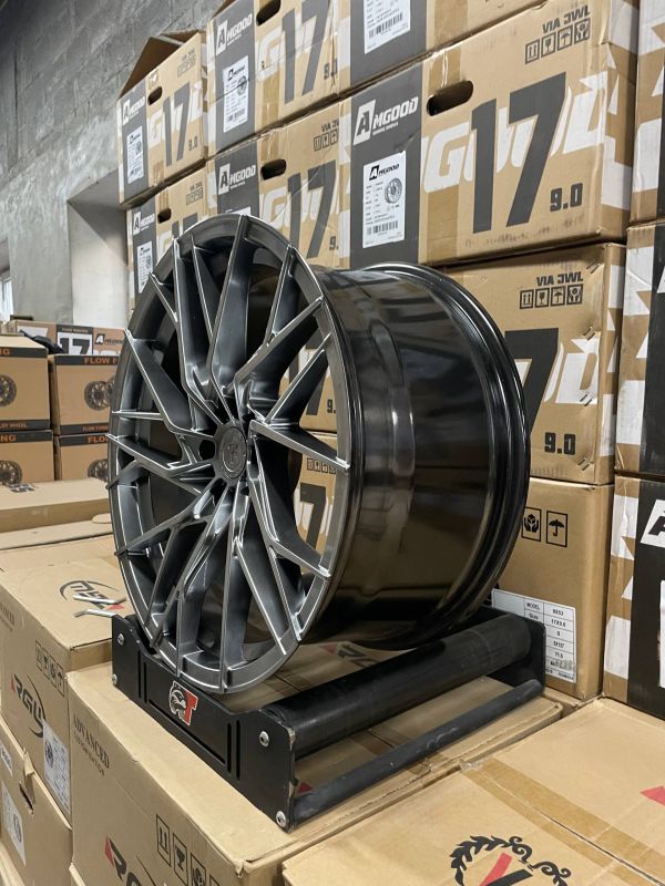 F9831	R19 9,5J	ET33	5x120	72.6	HYPER BLACK