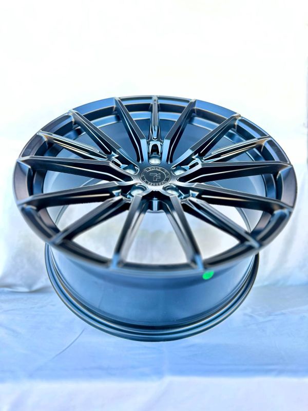 F9798	R19 8,5J	ET38	5x114,3	73,1	Satin Black