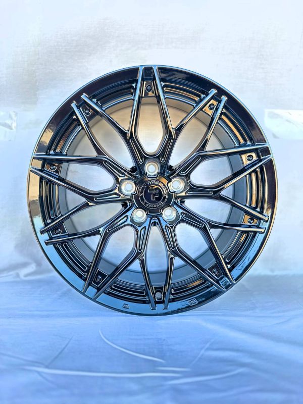 F8797	R18 8J	ET35	5x112	66,6	Gloss Black
