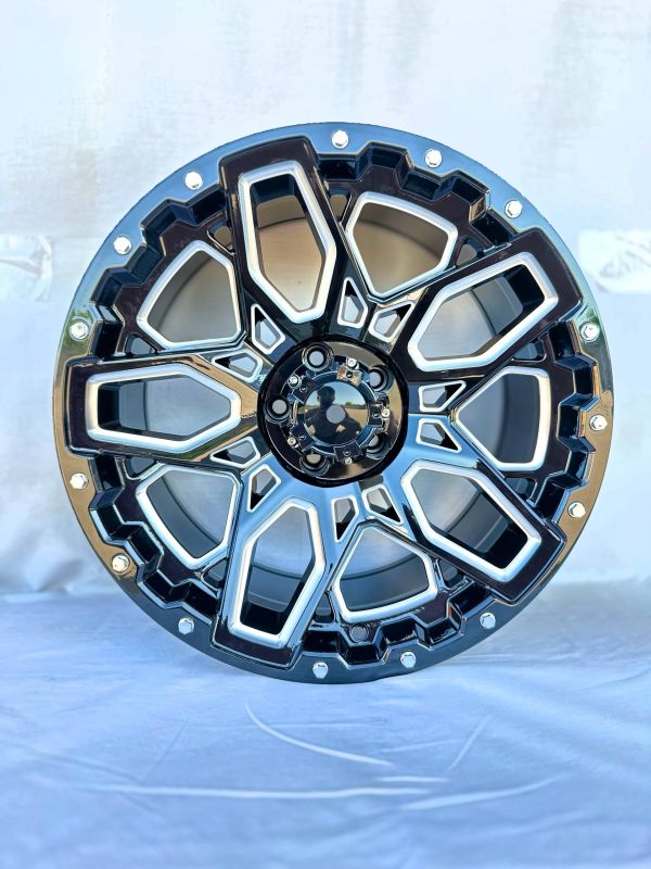 8252	R18 9J	ET-12	5x114,3	67,1	GLOSS BLACK WITH MILLING WINDOW