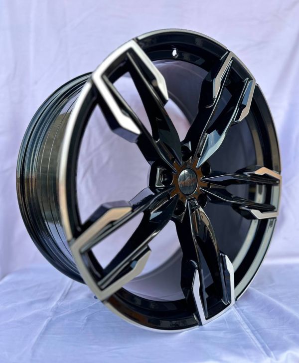 YF5718	R21 8,5J	5x120	ET33	72,6 	BMF