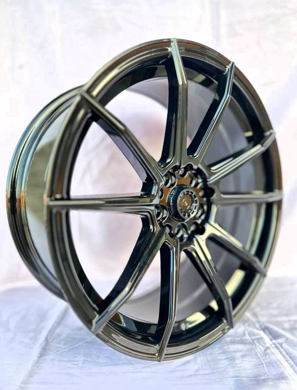 1146	R18 8J	5x100 / 5x114,3	ET33	73,1 	GLOSSY BLACK