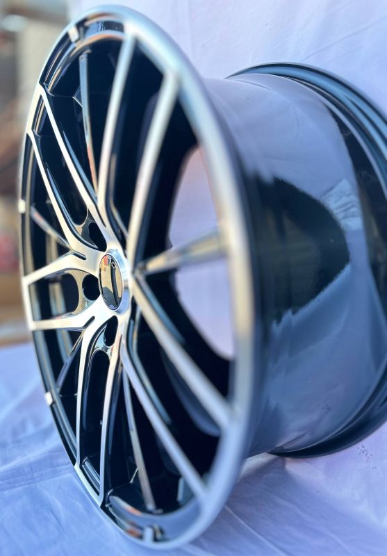 0029	R18 8J	5x114,3	ET35	64,1 	BLACK MACHINE FACE