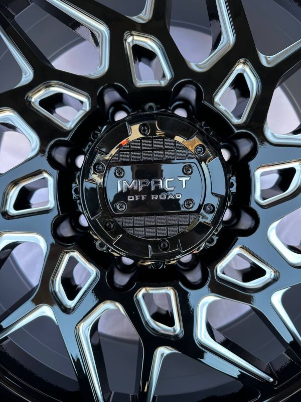 0327	R20 10J	8x180	ET-19	125,2 	Gloss Black Milled