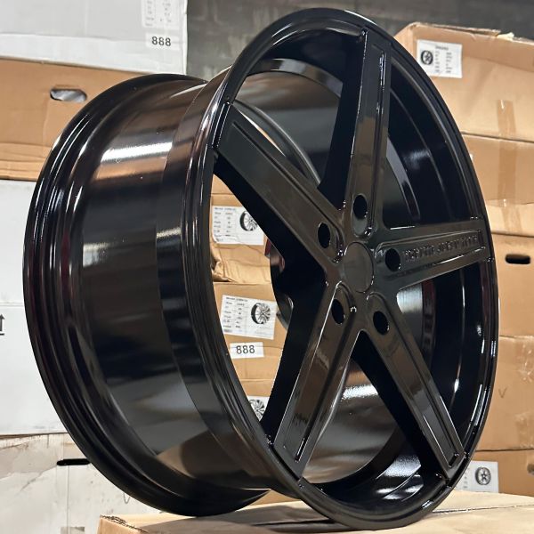 FM264	R22 10J	5x150	ET35	110,5 	Gloss Black
