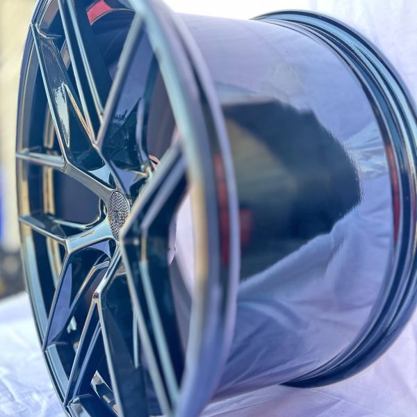 6130	R19 10J	5x120	ET40	72,6 	BL