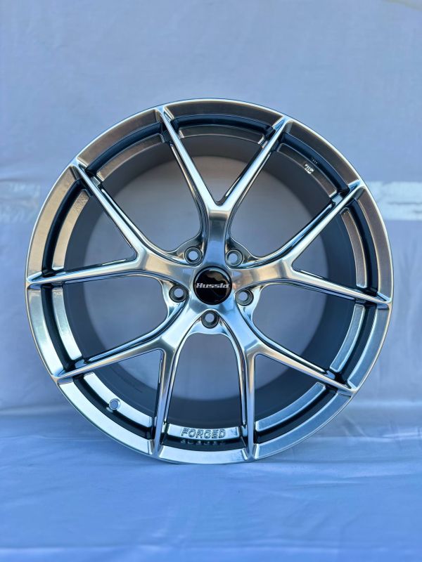 YF5888	R20 8,5J	5x114,3	ET45	73,1 	DIAMOND BLACK