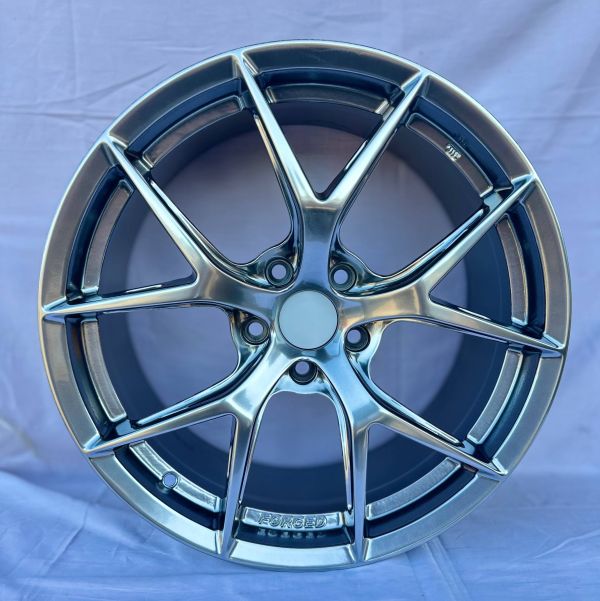 YF5888	R18 8,5J	5x112	ET38	66.45	HB