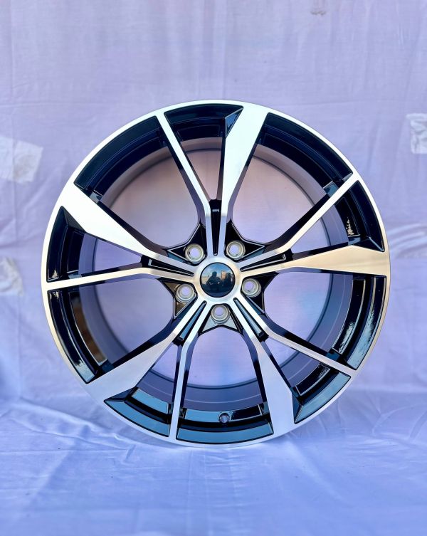 5595	R18 7,5J	5x112	ET45	57,1 	Black Machined Face