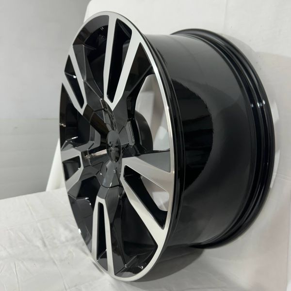5549	R22 9J	6x139,7	ET20	78,1 	BLACK MACHINE