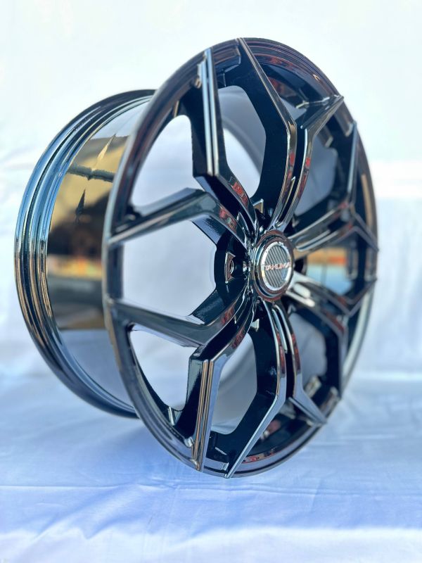 6120	R20 8J	6x139,7	ET46	92,4 	BLACK