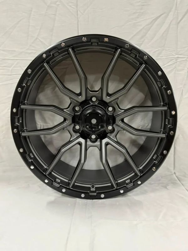 6098	R18 9J	6x139,7	ET10	106,1 	Matte Gunmetal with Black Bead Ring (Fake beadlock ring)