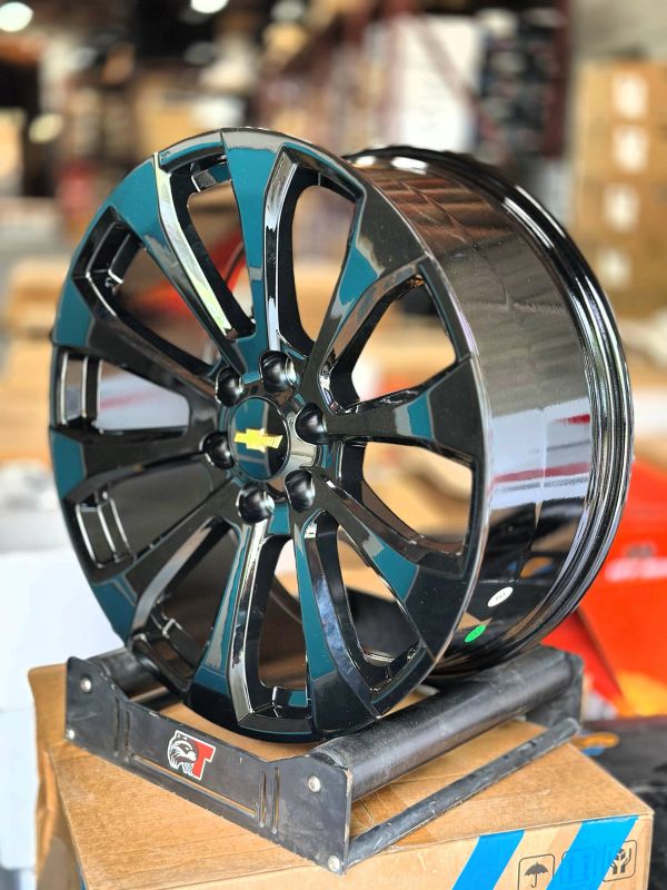 1109	R22 9J	6x139,7	ET28	78,1 	GLOSS BLACK