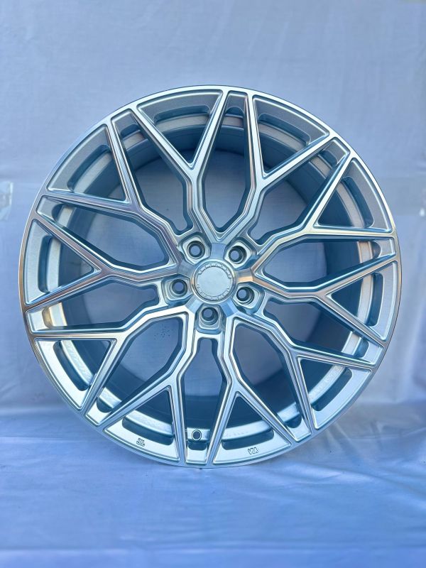 0319	R20 9J	5x112 / 5x114,3 ( 5x113,1 )	ET30	73,1 	MS