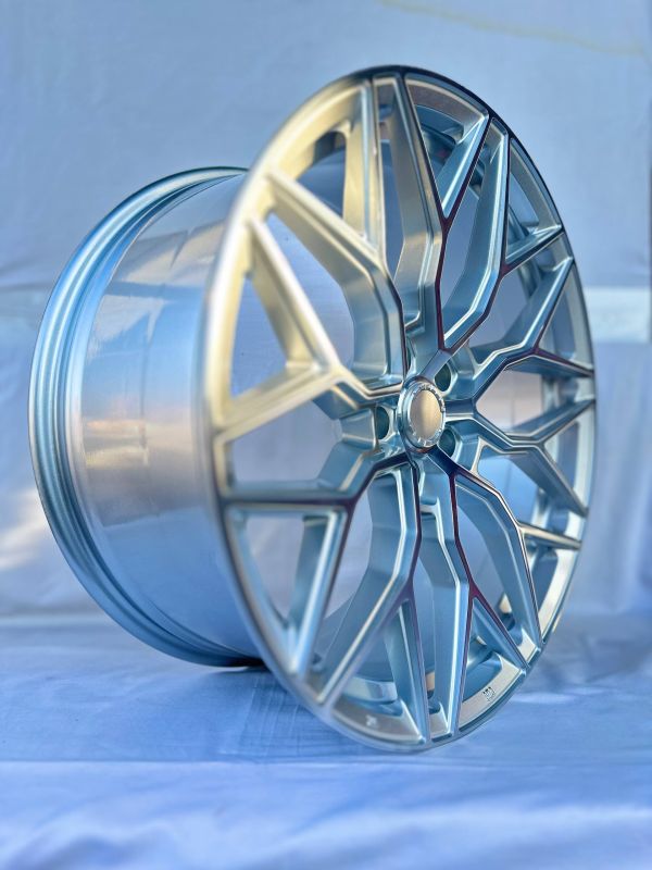 0319	R20 9J	5x112 / 5x114,3 ( 5x113,1 )	ET30	73,1 	MS