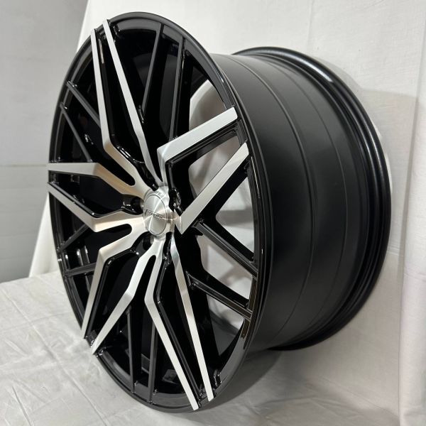 0303	R22 9J	5x120	ET35	74,1 	BLACK POLISHED