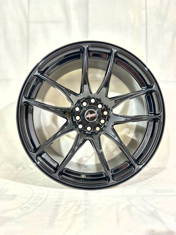 0063	R18 8,5J	5x100 / 5x114,3	ET38	73,1 	Gloss Black