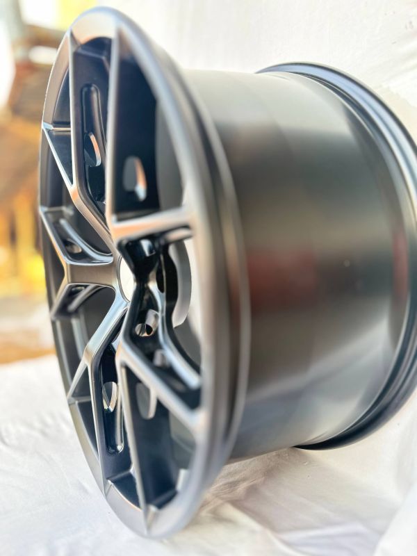 5423	R20 9,5J	5x120	ET33	74,1 	90/BLACK