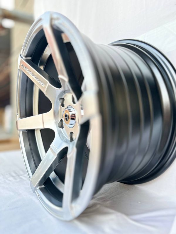 zs1101	R17 9,5J	ET18	5x114,3	73.1	haper black