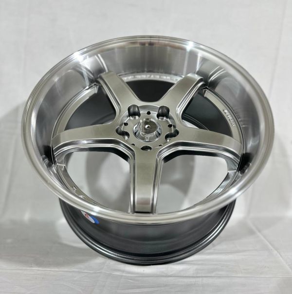 zs014	R18 9,5J	ET22	5x114,3	73,1	hyper black/machine lip