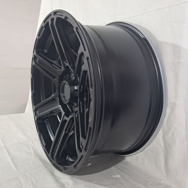 XF219	R18 8,5J	ET20	73.1	5x114,3	MATTE BLACK