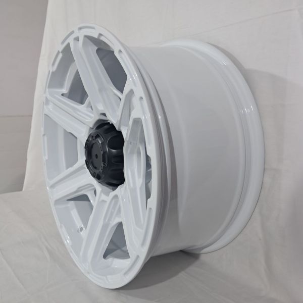 XF219	R18 8,5J	ET0	110.1	6x139,7	WHITE