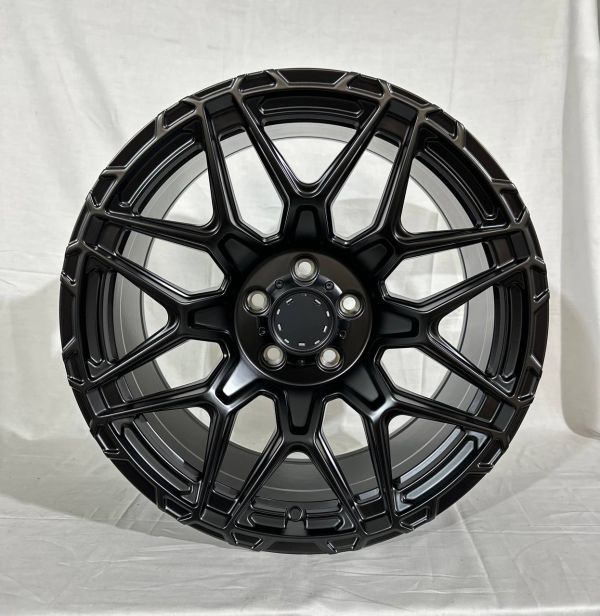 XF223	R17 8,5J	ET25	110	5x150	MATTE BLACK