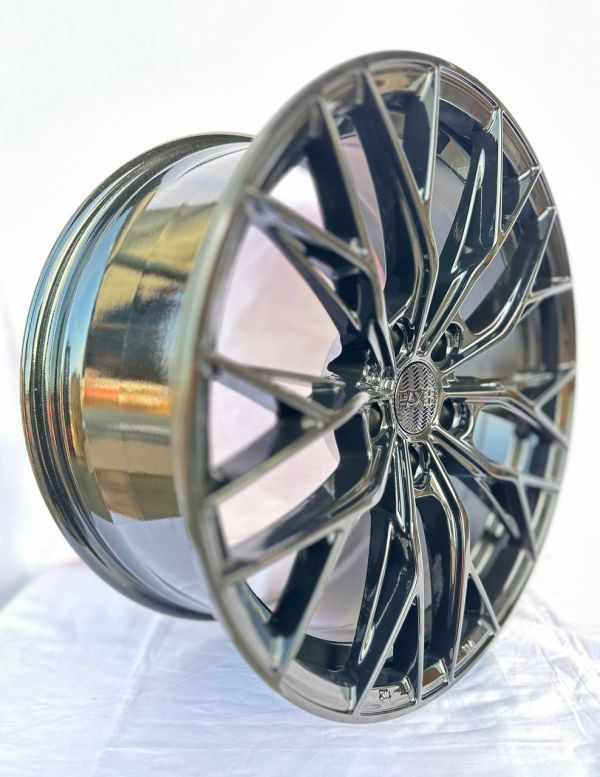 XF015	R20 9,5J	ET35	72.56	5x120	HB