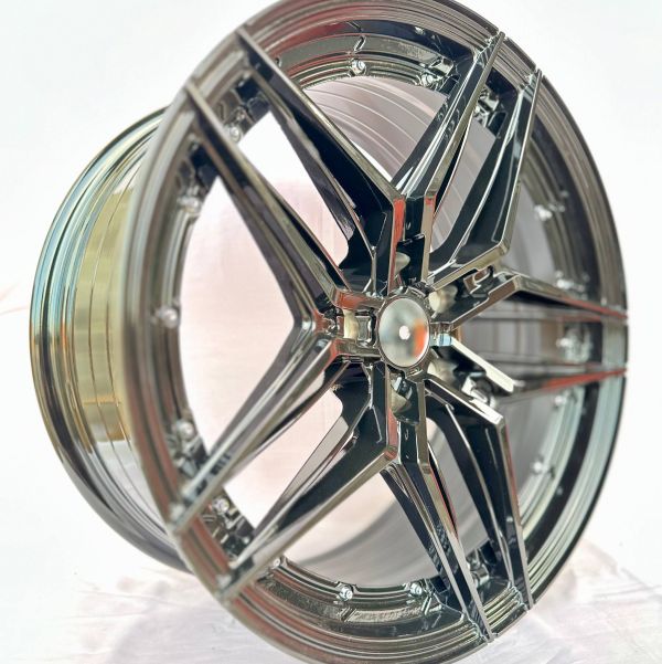 XF007	R19 9,5J	ET35	72.56	5x120	BLACK+CR