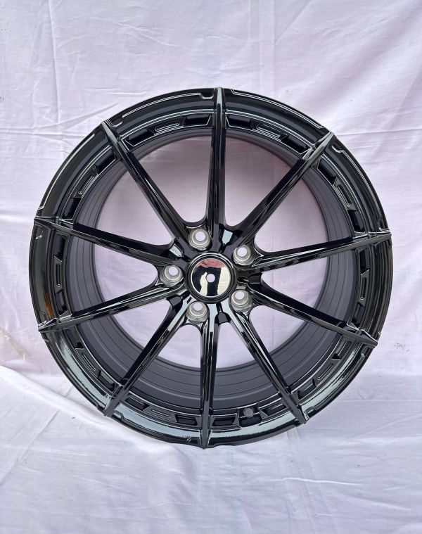 XF006	R18 8J	ET30	72.56	5x120	BLACK