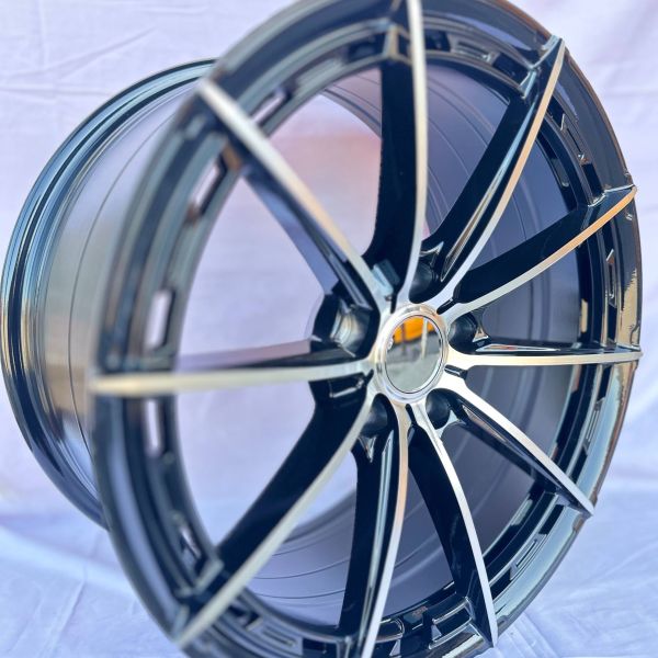 XF006	R18 8J	ET35	73.1	5x114,3	MB