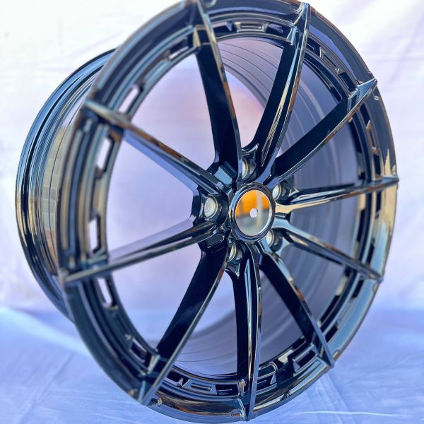 XF006	R18 8J	ET35	73.1	5x114,3	BLACK