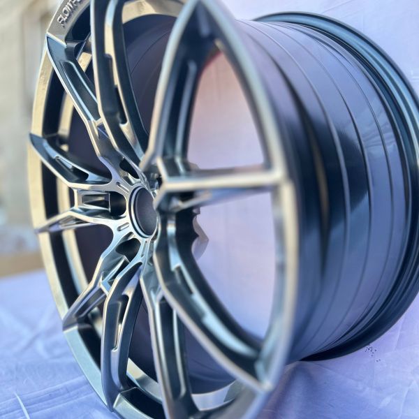 XF050	R19 9,5J	ET38	66.6	5x112	HB