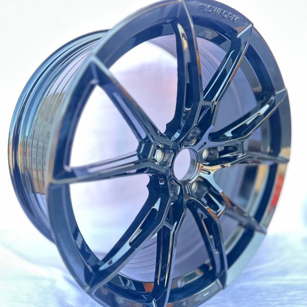 XF050	R18 9J	ET38	66.6	5x112	BLACK