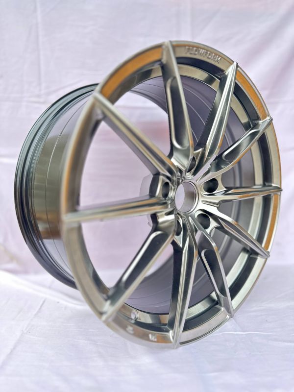 XF005 R19 8,5J ET30	72.56 5x120	HB