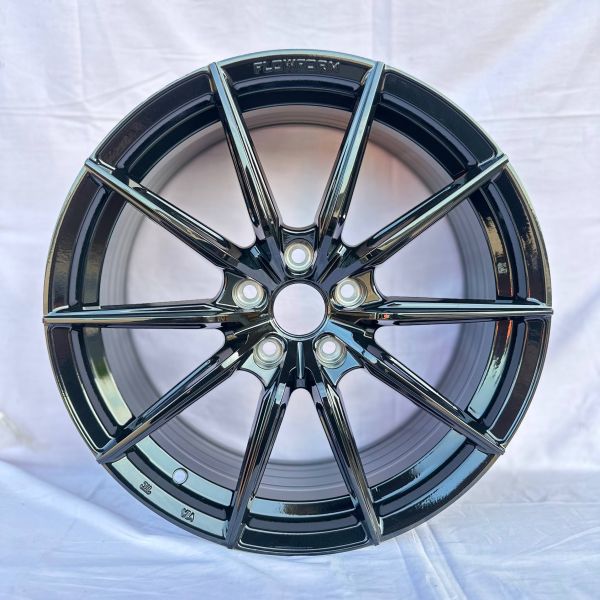 XF005 R18 8J ET35	73.1	5x114,3	BLACK