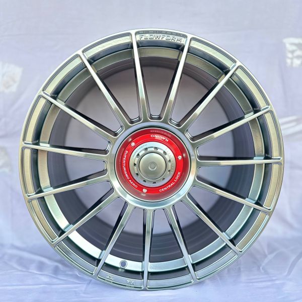 XF224 R19 8,5J ET30	72.56 5x120	HB