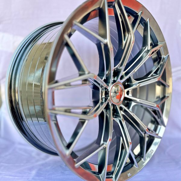 XF209 R19 9,5J ET35	72.56 5x120	HB
