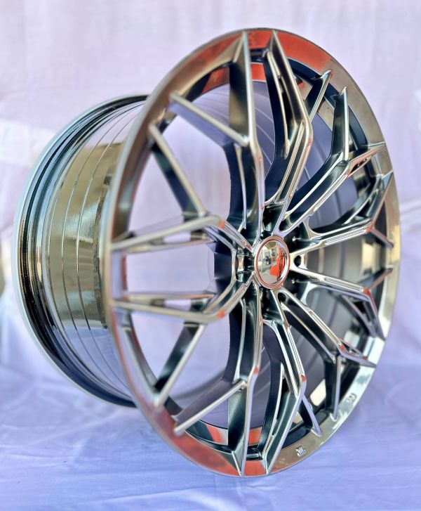 XF209 R19 8,5J ET35	73.1 5x108	HB