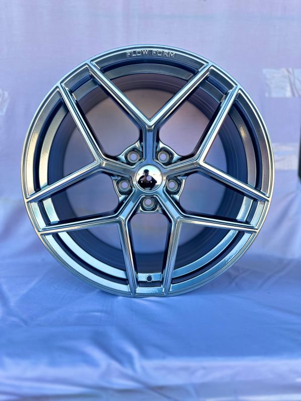 XF204	R19 9,5J ET35	72.56	5x120	HB