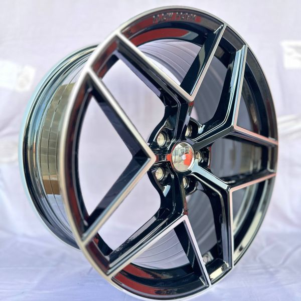 XF204 R19 8,5J ET35	73.1	5x114,3	MB
